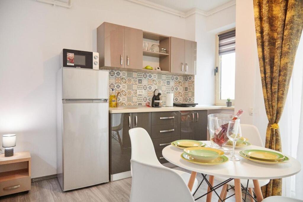 Năvodari Lemon Bite Studio Stefan Building מראה חיצוני תמונה