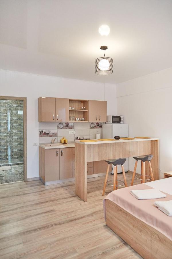 Năvodari Lemon Bite Studio Stefan Building מראה חיצוני תמונה